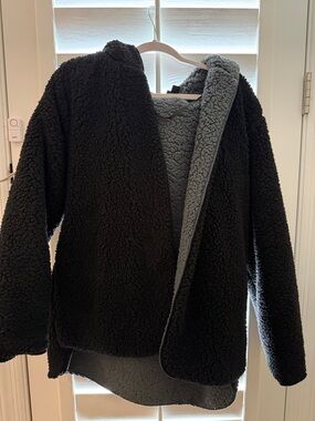 Reversible Sherpa Jacket in Black and Gray